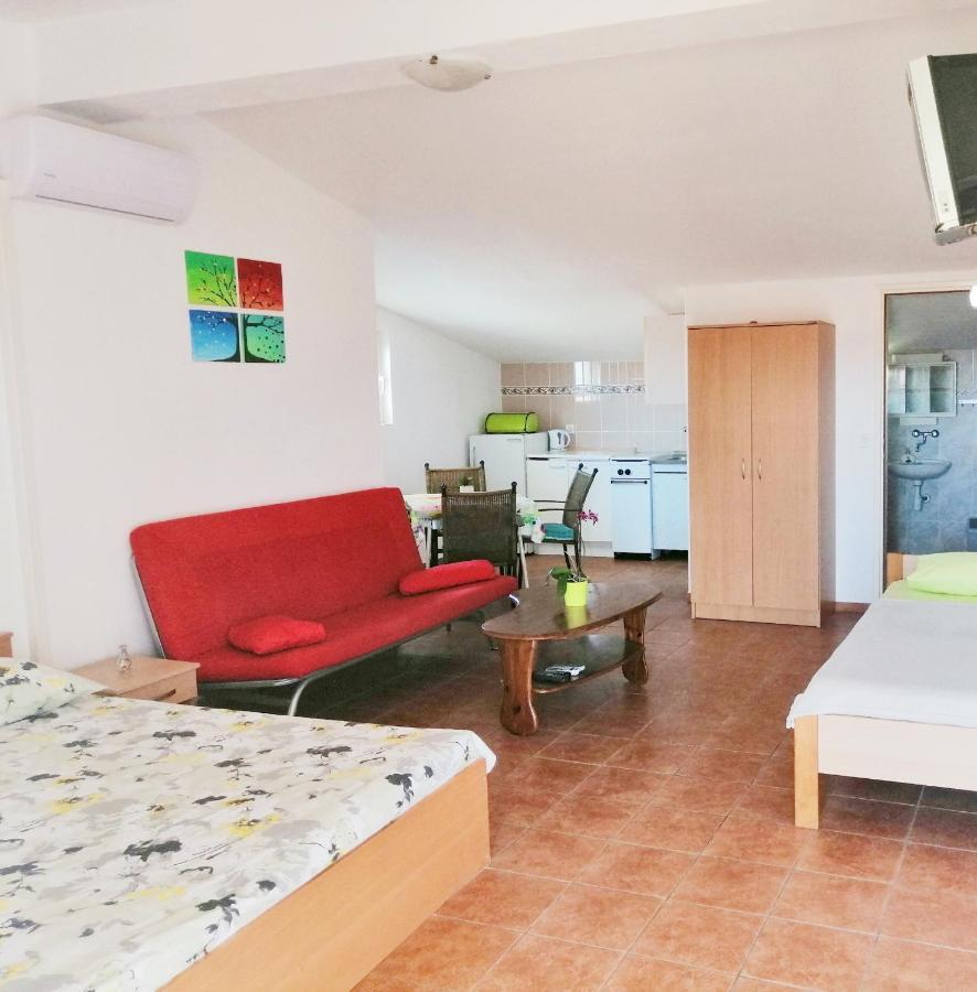 Apartments Brkovic Sukosan Exterior photo
