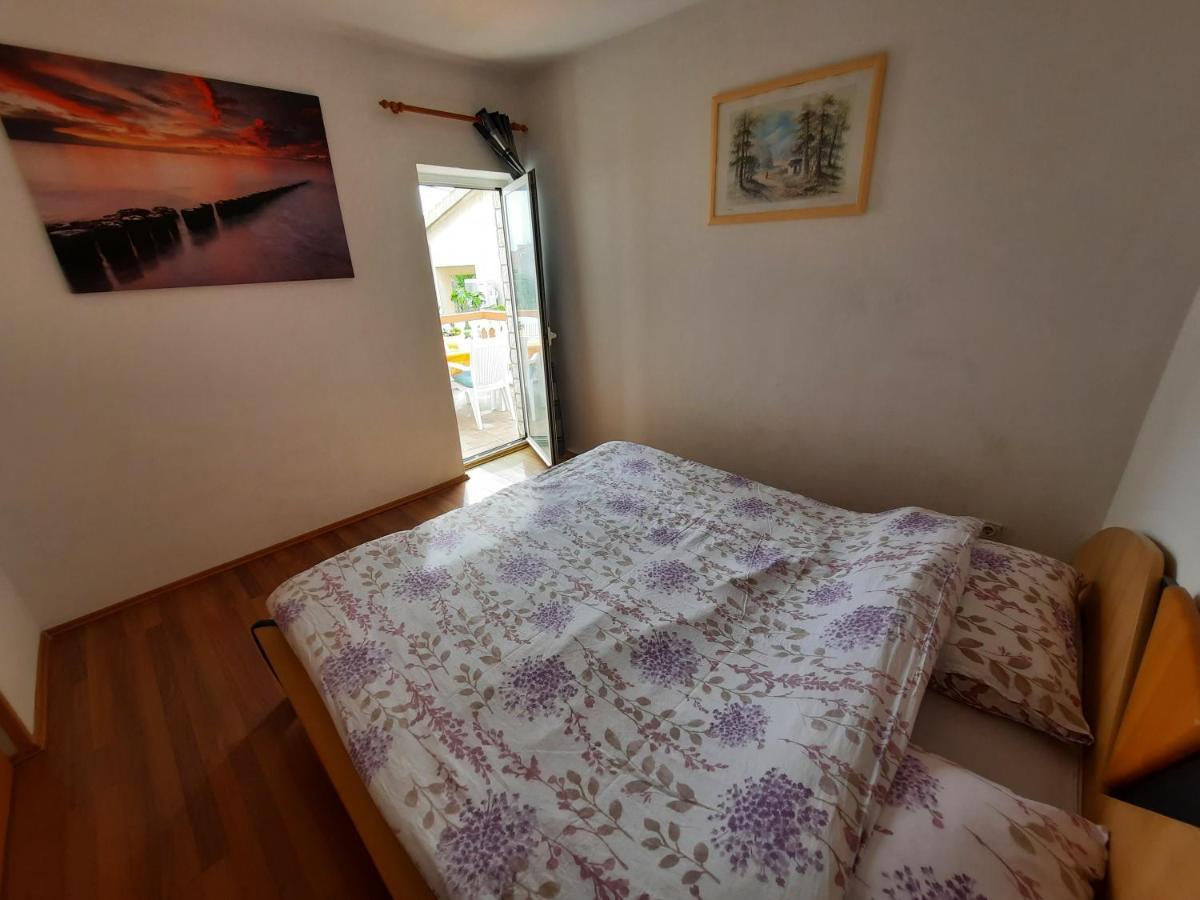 Apartments Brkovic Sukosan Exterior photo