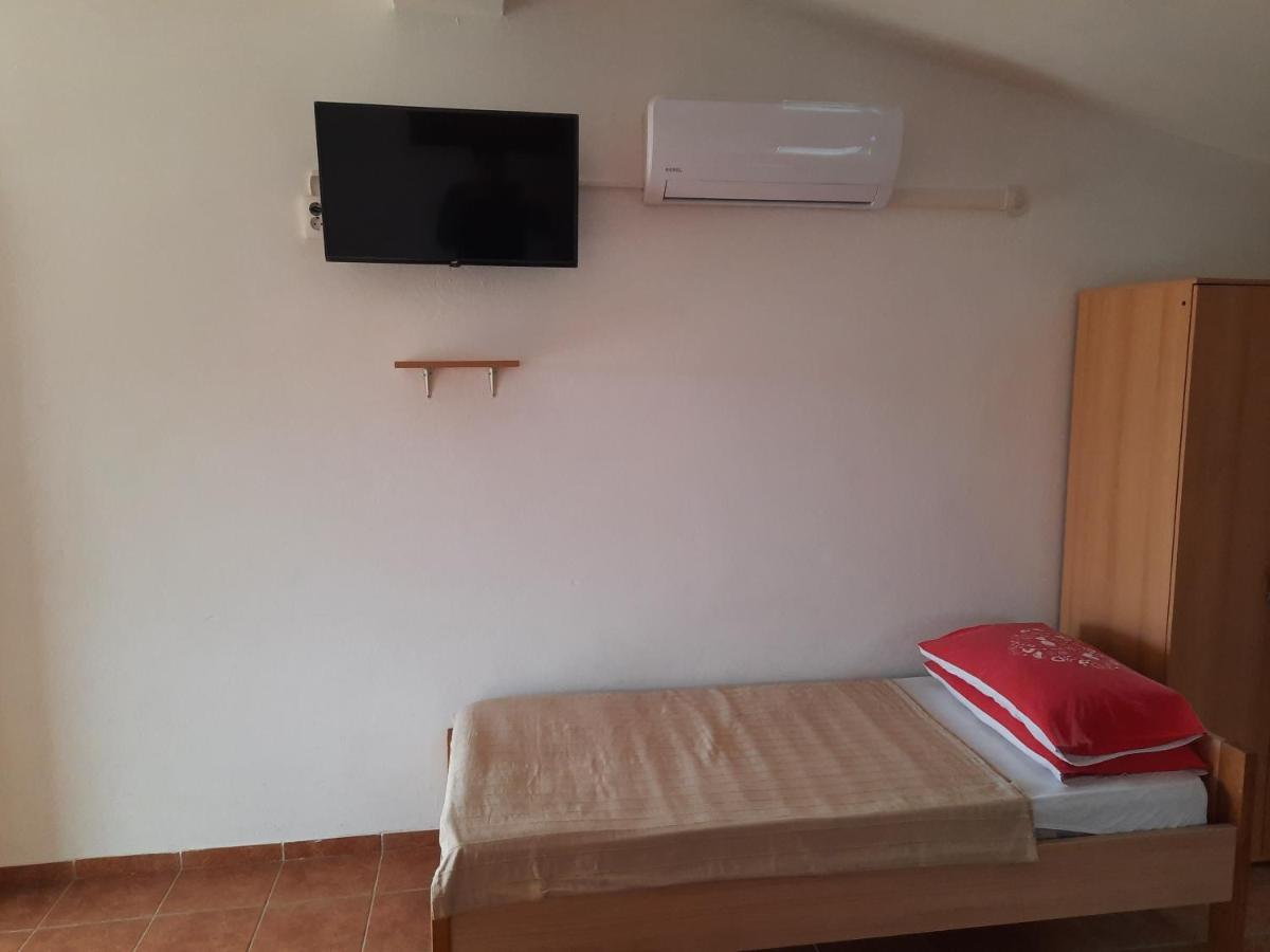Apartments Brkovic Sukosan Exterior photo